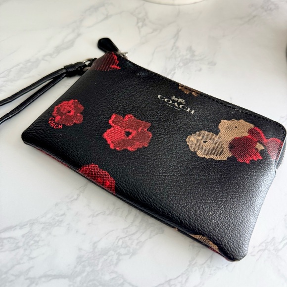 Coach Corner Halftone Floral Print Zip Wristlet - Picture 2 of 11